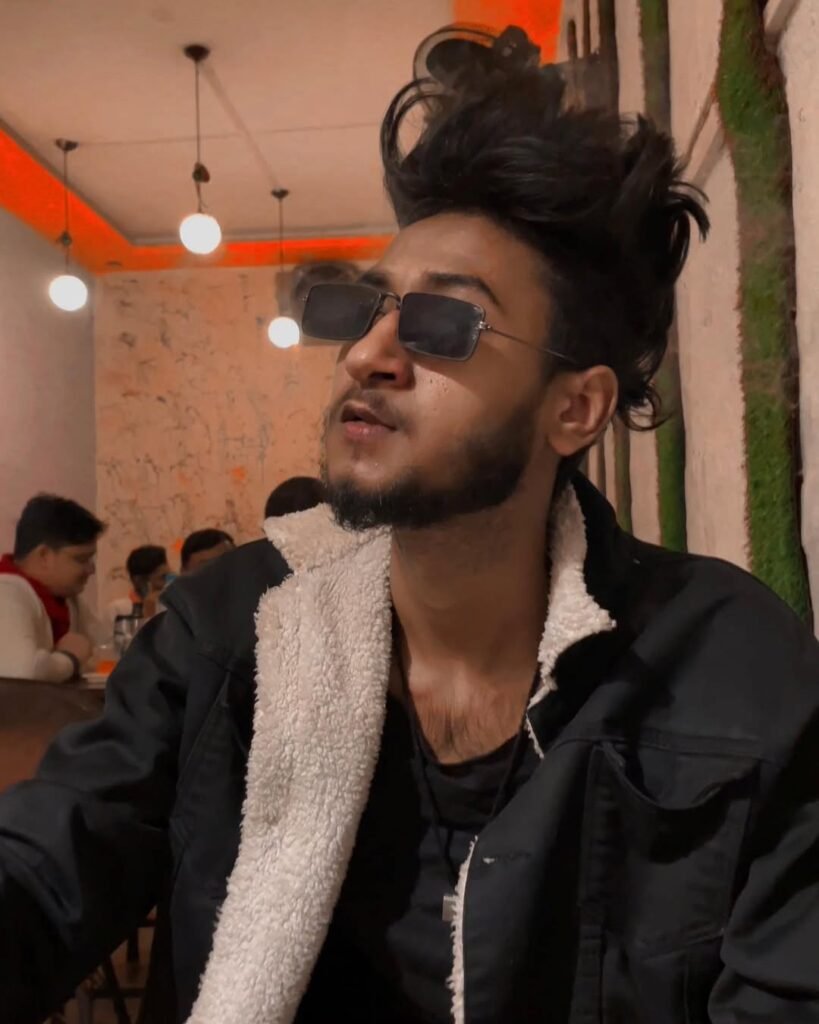 Aaryan kelvin Look 🖤